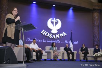 Acto de entrega de la ciudadanía nicaragüense y de la Orden Rubén Darío al pastor David Spencer