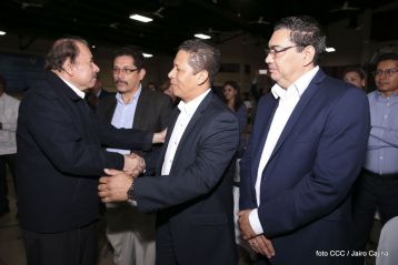 Acto de entrega de la ciudadanía nicaragüense y de la Orden Rubén Darío al pastor David Spencer