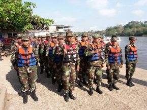 EN FOTOS: Ejército de Nicaragua trabaja para sofocar incendio en Indio Maíz