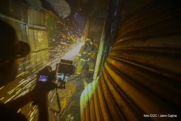 Voraz incendio en el Mercado Oriental