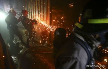 Voraz incendio en el Mercado Oriental