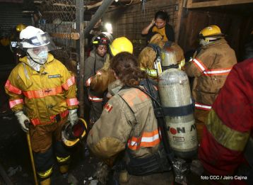Voraz incendio en el Mercado Oriental