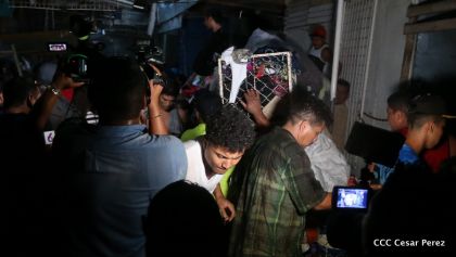 Voraz incendio en el Mercado Oriental