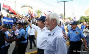 Miles claman por la Paz y la No Violencia