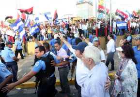 Miles claman por la Paz y la No Violencia