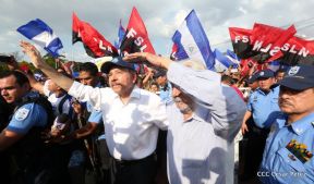 Miles claman por la Paz y la No Violencia