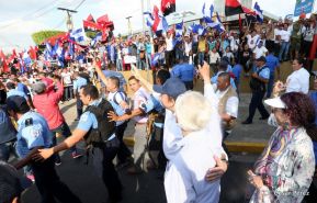 Miles claman por la Paz y la No Violencia