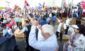 Miles claman por la Paz y la No Violencia