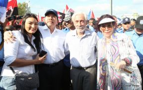 Miles claman por la Paz y la No Violencia