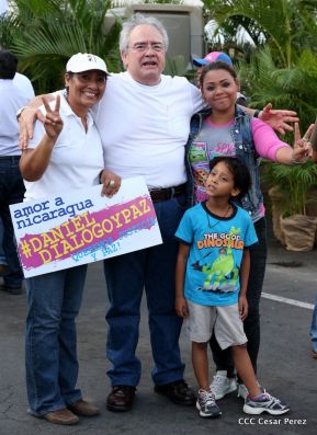 Miles claman por la Paz y la No Violencia