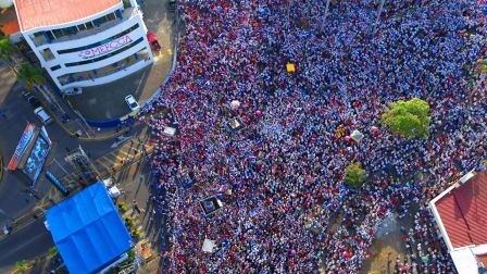 Miles claman por la Paz y la No Violencia