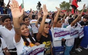 Miles claman por la Paz y la No Violencia