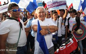 Miles claman por la Paz y la No Violencia