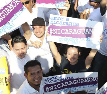 Miles claman por la Paz y la No Violencia