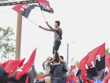 Miles claman por la Paz y la No Violencia