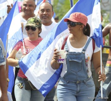 Miles claman por la Paz y la No Violencia