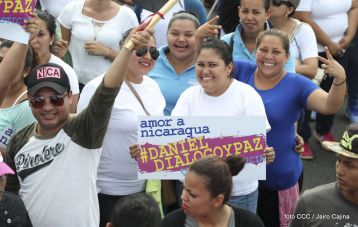 Miles claman por la Paz y la No Violencia