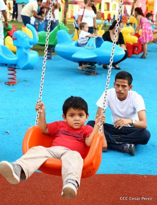 Familias celebran en paz y amor el primero de Mayo en espacios de recreación construidos por el Gobierno