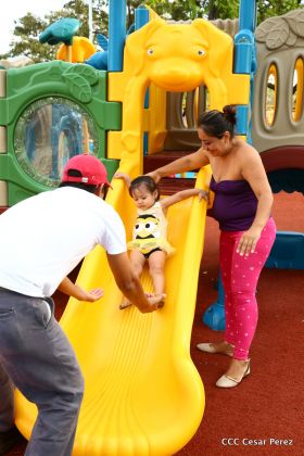 Familias celebran en paz y amor el primero de Mayo en espacios de recreación construidos por el Gobierno