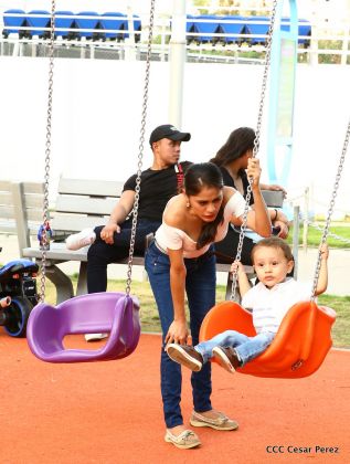 Familias celebran en paz y amor el primero de Mayo en espacios de recreación construidos por el Gobierno