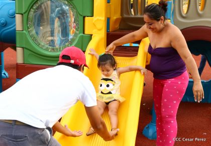 Familias celebran en paz y amor el primero de Mayo en espacios de recreación construidos por el Gobierno