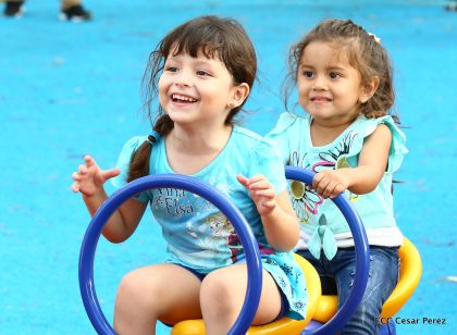 Familias celebran en paz y amor el primero de Mayo en espacios de recreación construidos por el Gobierno