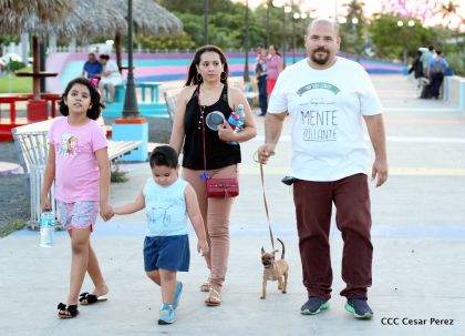 Familias celebran en paz y amor el primero de Mayo en espacios de recreación construidos por el Gobierno