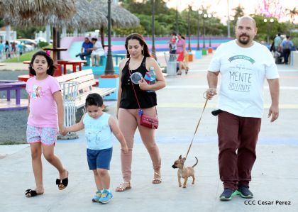 Familias celebran en paz y amor el primero de Mayo en espacios de recreación construidos por el Gobierno