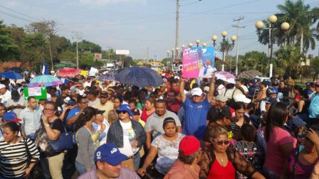 Caminatas y oraciones por la paz en el Día de la Dignidad Nacional