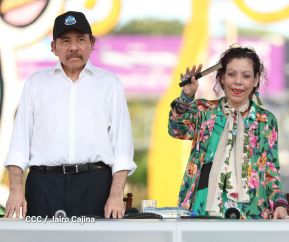 Daniel y Rosario se funden en abrazo solidario con las Madres en Oración y Cantata por la Paz