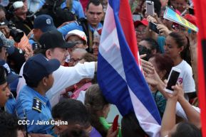Daniel y Rosario se funden en abrazo solidario con las Madres en Oración y Cantata por la Paz