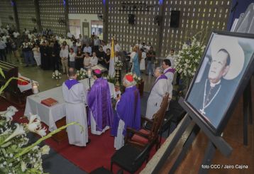 El Cardenal Miguel Obando, una luz en los caminos de Diálogo, Perdón, Reencuentro y Paz
