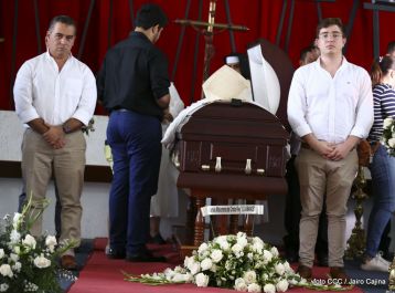 El Cardenal Miguel Obando, una luz en los caminos de Diálogo, Perdón, Reencuentro y Paz