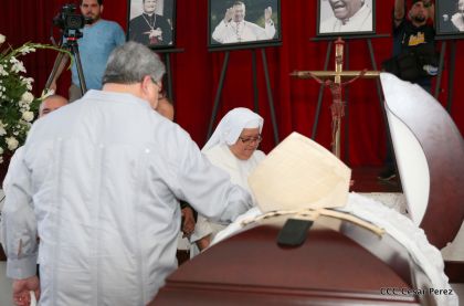 El Cardenal Miguel Obando, una luz en los caminos de Diálogo, Perdón, Reencuentro y Paz