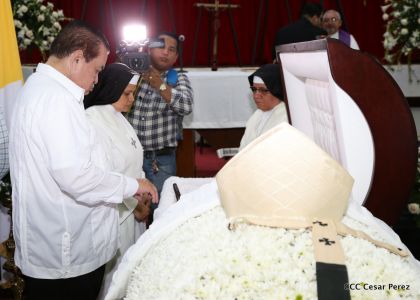 El Cardenal Miguel Obando, una luz en los caminos de Diálogo, Perdón, Reencuentro y Paz