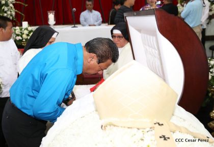 El Cardenal Miguel Obando, una luz en los caminos de Diálogo, Perdón, Reencuentro y Paz