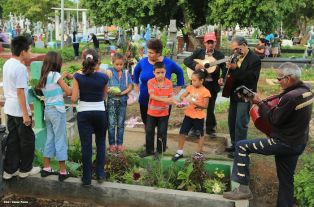 Nicaragua visita cementerios en Día de los Fieles Difuntos