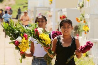 Nicaragua visita cementerios en Día de los Fieles Difuntos