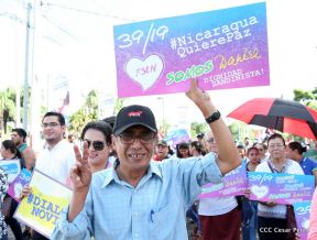 Miles caminaron por la Paz en Nicaragua