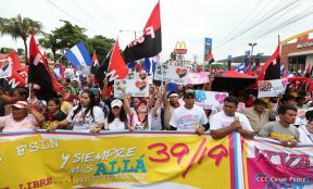 Pueblo nicaragüense camina por la paz y la tranquilidad