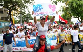 Pueblo nicaragüense camina por la paz y la tranquilidad
