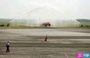 Trofeo de la Copa Mundial de la FIFA visita por primera vez Nicaragua