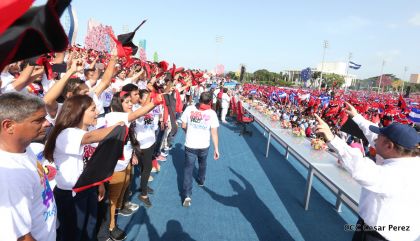 Familias reafirman compromiso por la paz y ratifican apoyo al Gobierno del Presidente Daniel y la Compañera Rosario