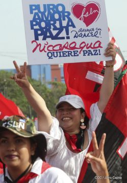 Familias reafirman compromiso por la paz y ratifican apoyo al Gobierno del Presidente Daniel y la Compañera Rosario