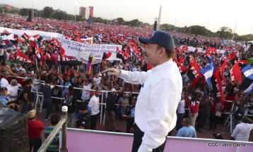 Familias reafirman compromiso por la paz y ratifican apoyo al Gobierno del Presidente Daniel y la Compañera Rosario