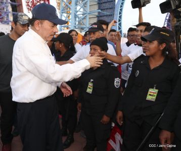 Familias reafirman compromiso por la paz y ratifican apoyo al Gobierno del Presidente Daniel y la Compañera Rosario