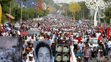 Estudiantes comprometidos por la Paz y la Justicia para las víctimas del terrorismo golpista
