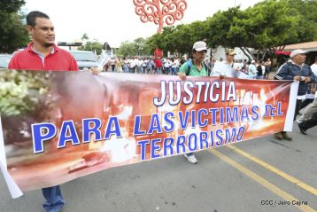 Estudiantes comprometidos por la Paz y la Justicia para las víctimas del terrorismo golpista
