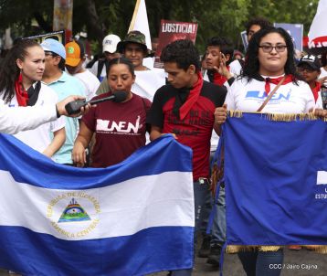 Estudiantes comprometidos por la Paz y la Justicia para las víctimas del terrorismo golpista