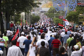 Estudiantes comprometidos por la Paz y la Justicia para las víctimas del terrorismo golpista